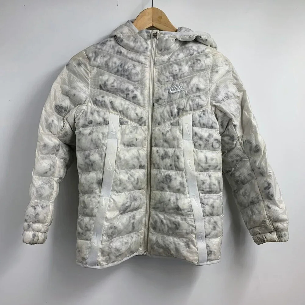 Nike Youth Sportswear Camouflage DC0304-121 Full Zip Hooded Puffer Size‎ S